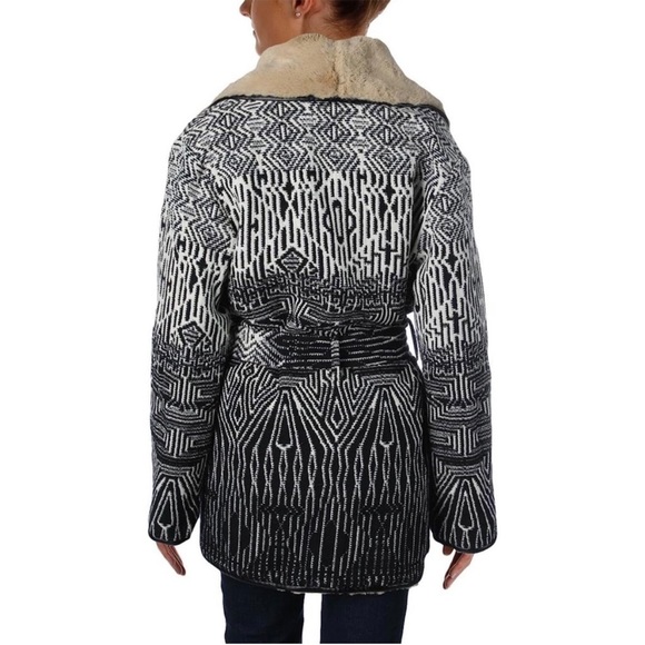 Twelfth Street by Cynthia Vincent Women's Geo Pattern Blanket Wrap Coat Small - Picture 3 of 10